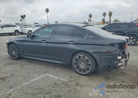 2018 BMW 530Xe z USA, uszkodzony, nr VIN WBAJB1C52JB084840